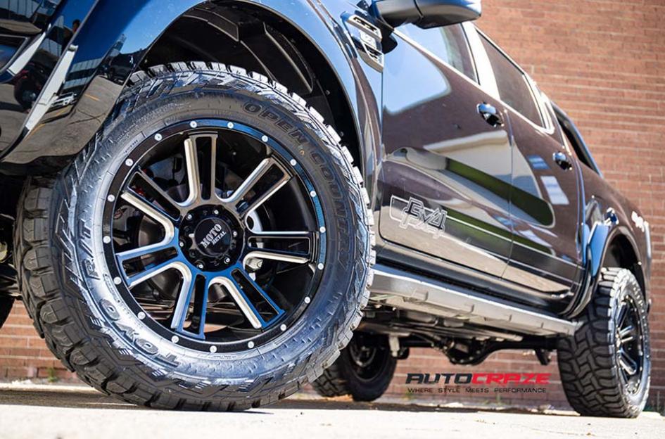 FORD RANGER MO982 GLOSS BLACK MILLED